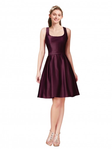 Classic Knee Length Satin Homecoming Dress with V Back and Bow Detail Canada