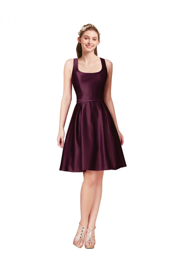 Classic Knee Length Satin Homecoming Dress with V Back and Bow Detail Canada